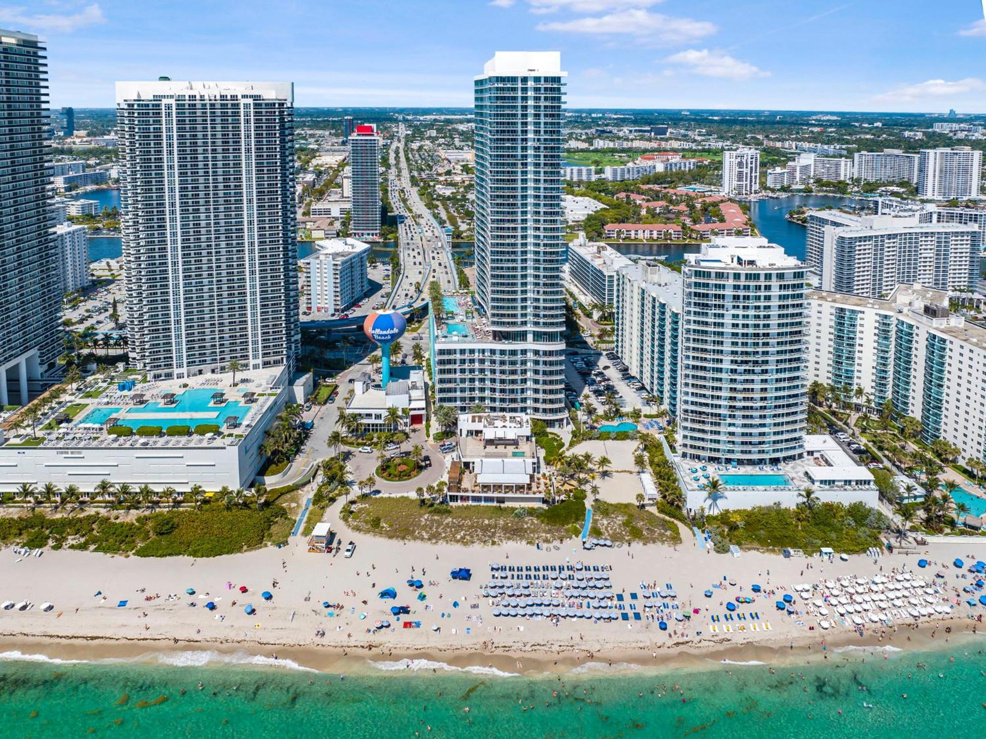Beachfront Condo With Mesmerizing Views Голливуд Экстерьер фото
